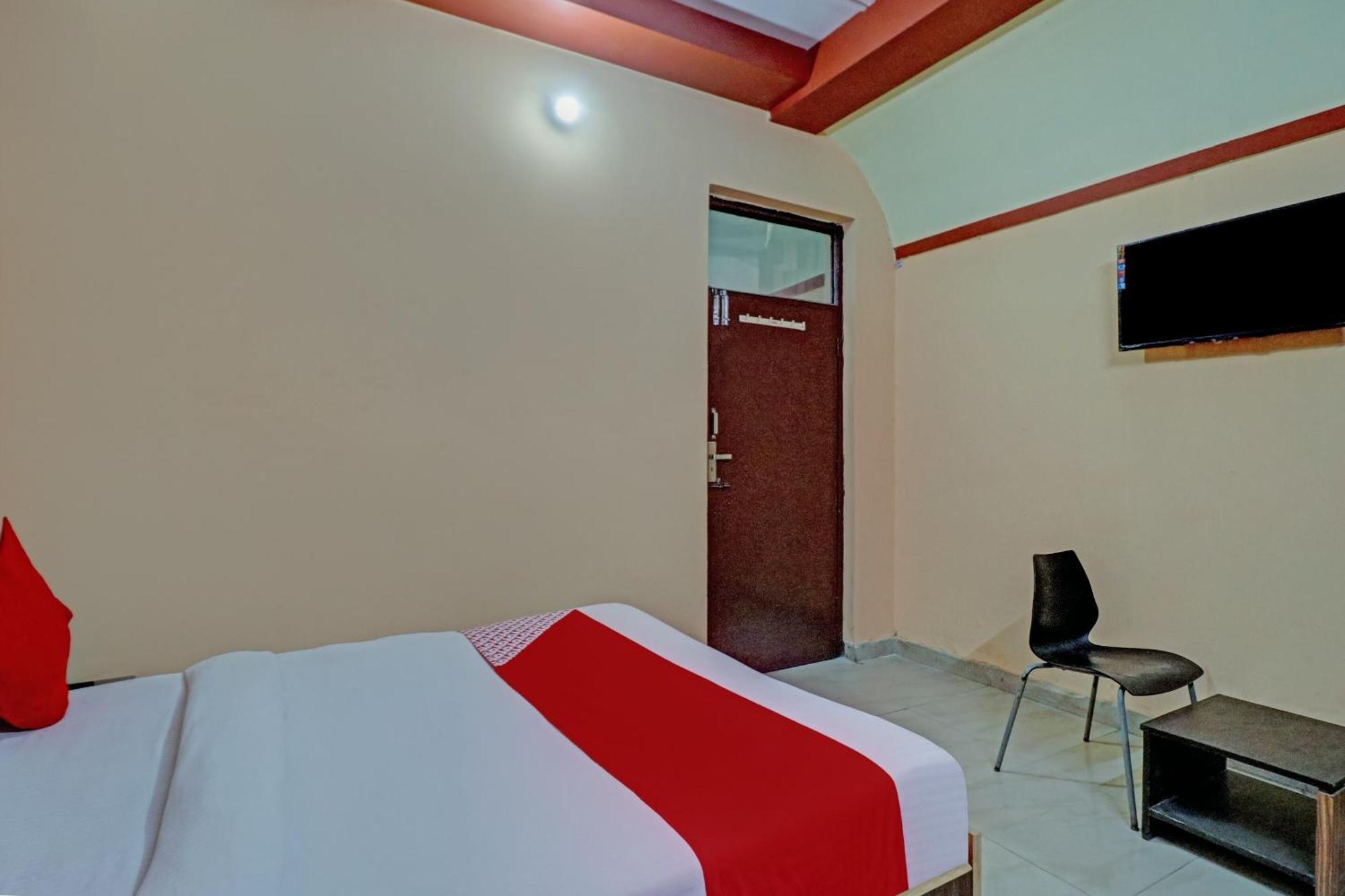 โอโย 73491 อาร์เจ วิลลา Hotel Indirapuram ภายนอก รูปภาพ