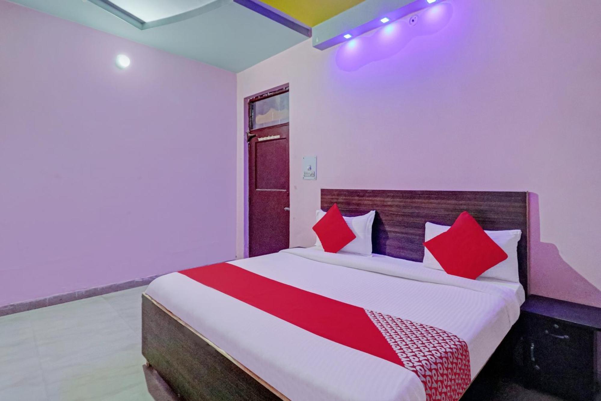 โอโย 73491 อาร์เจ วิลลา Hotel Indirapuram ภายนอก รูปภาพ