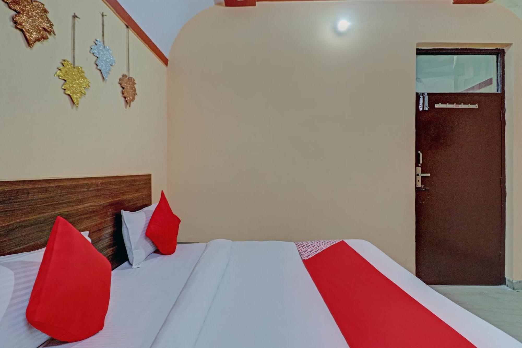 โอโย 73491 อาร์เจ วิลลา Hotel Indirapuram ภายนอก รูปภาพ