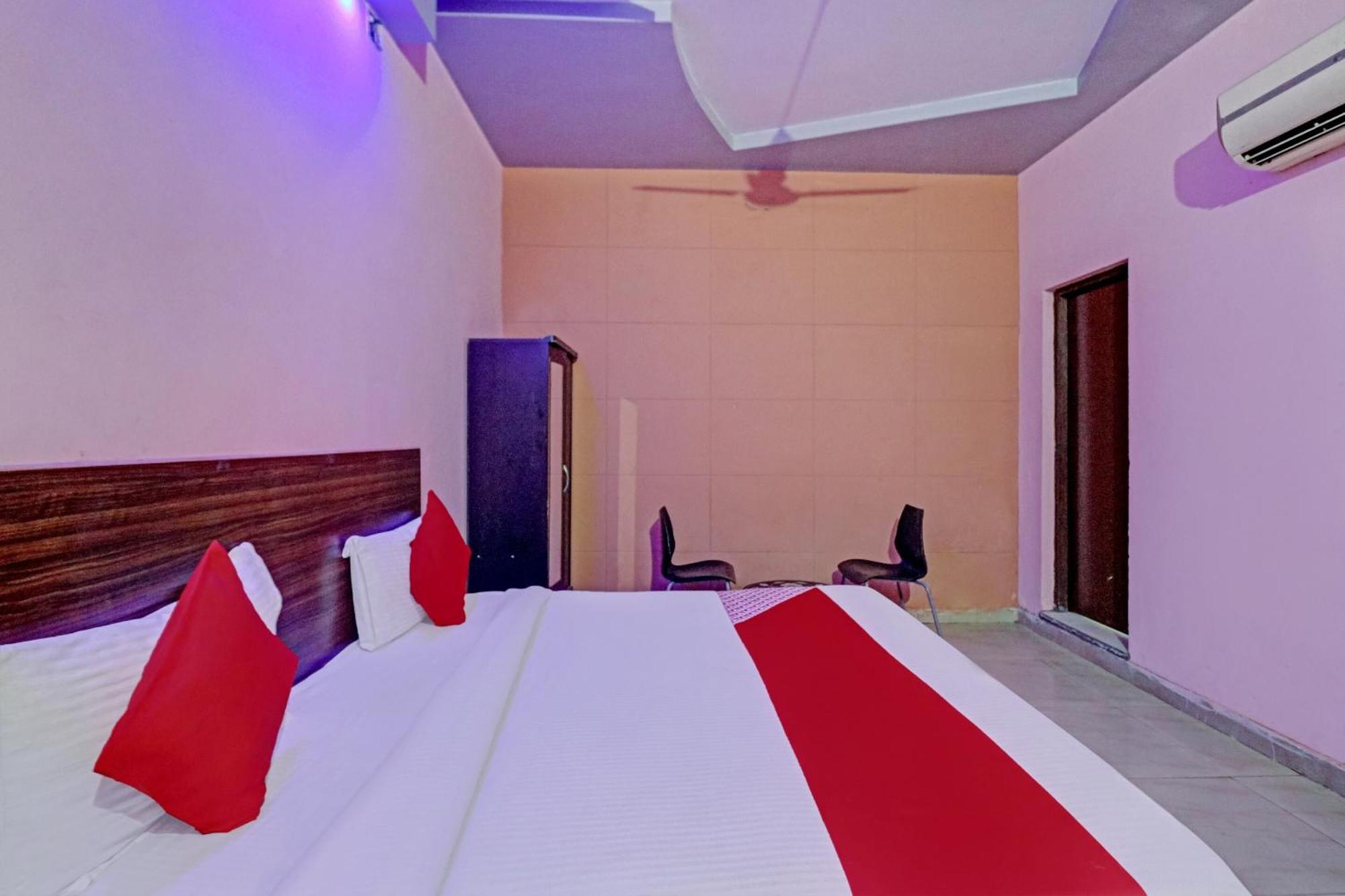 โอโย 73491 อาร์เจ วิลลา Hotel Indirapuram ภายนอก รูปภาพ